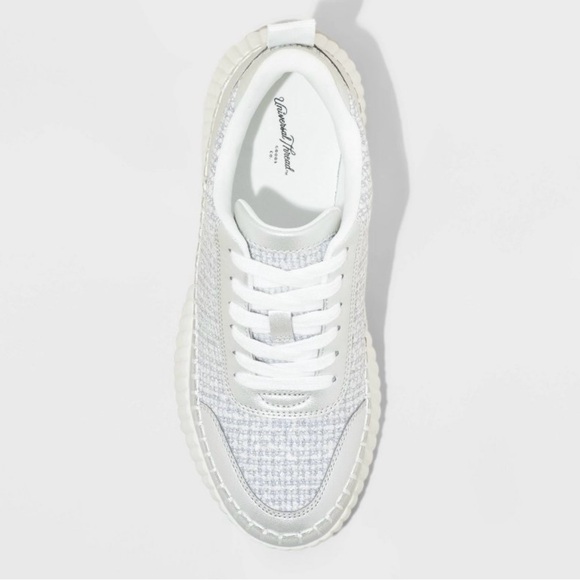 🩶LAST PAIR! SILVER ‘TWEED’ PLATFORM SNEAKERS - Picture 2 of 8